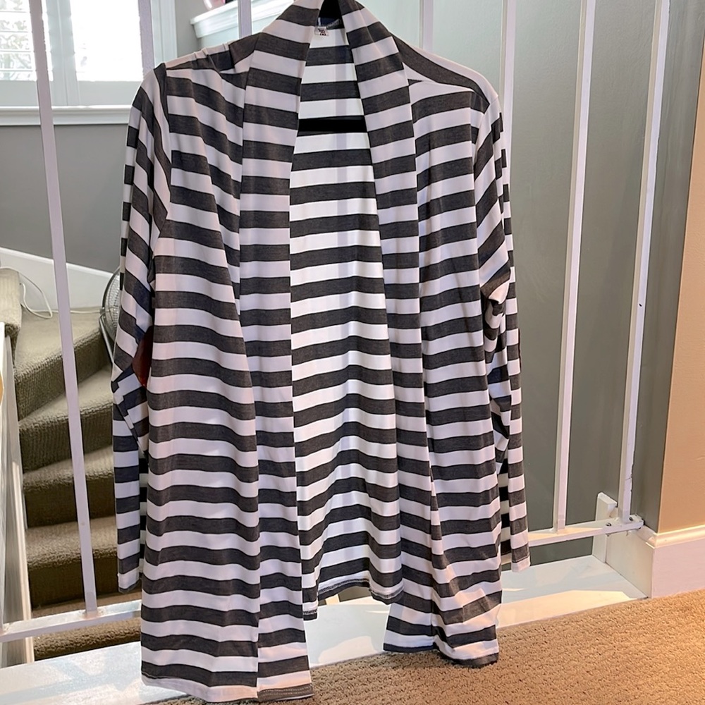 Open spandex stretchy cardigan in green/grey and white stripes.